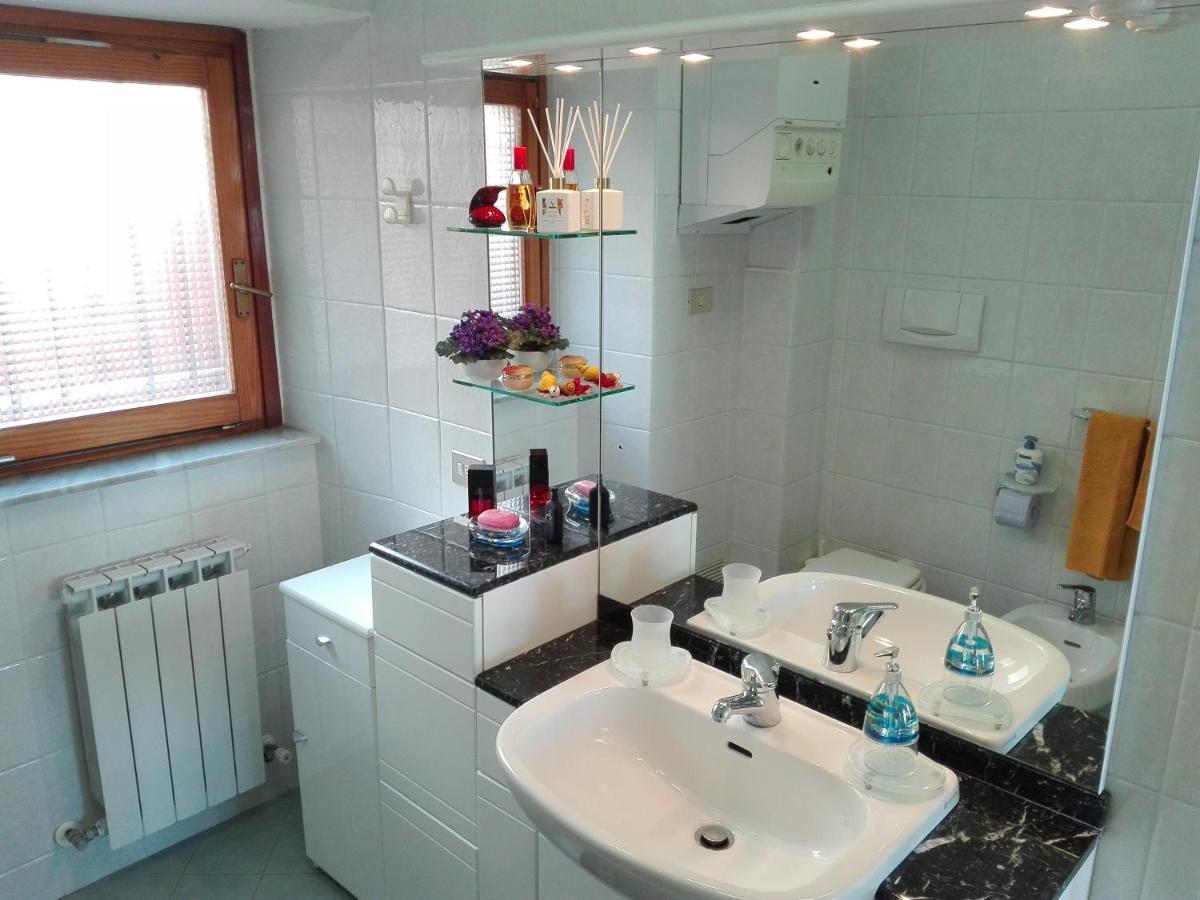 Apartament Un Tuffo In Mare Genua Zewnętrze zdjęcie