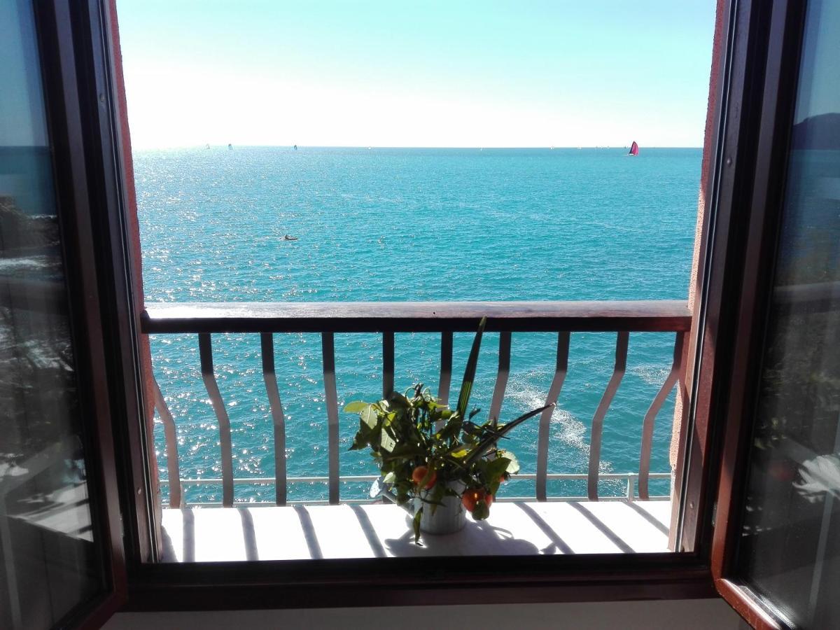 Apartament Un Tuffo In Mare Genua Zewnętrze zdjęcie